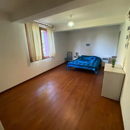 Beautiful Large 4 Bedrooms Teyssode