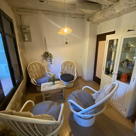 Beautiful Large 4 Bedrooms * Teyssode