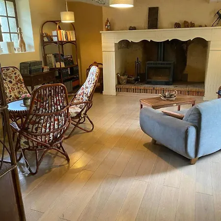 Beautiful Large 4 Bedrooms Semesterbostad Teyssode